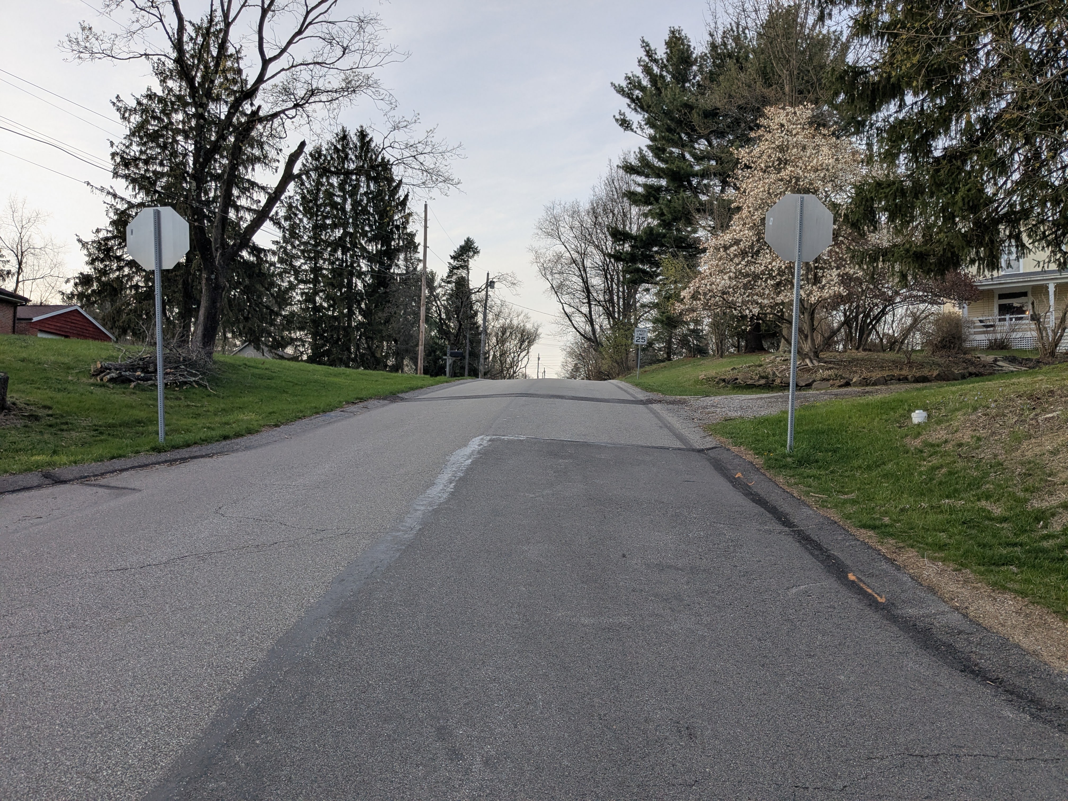 Finish line is the stop signs at the far end of the intersection with Ridgeland Drive